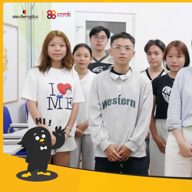 Khai giảng lớp S105 bắt đầu chặng đường tri thức mới 1 Những khởi đầu mới trong ngày khai giảng lớp S105